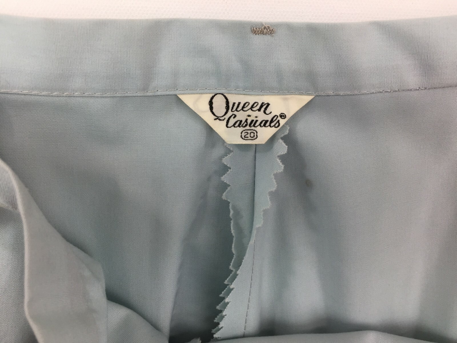 Vintage Queens Casual Womens NOS Blue Shorts Metal Button Zipper Front Size 20
