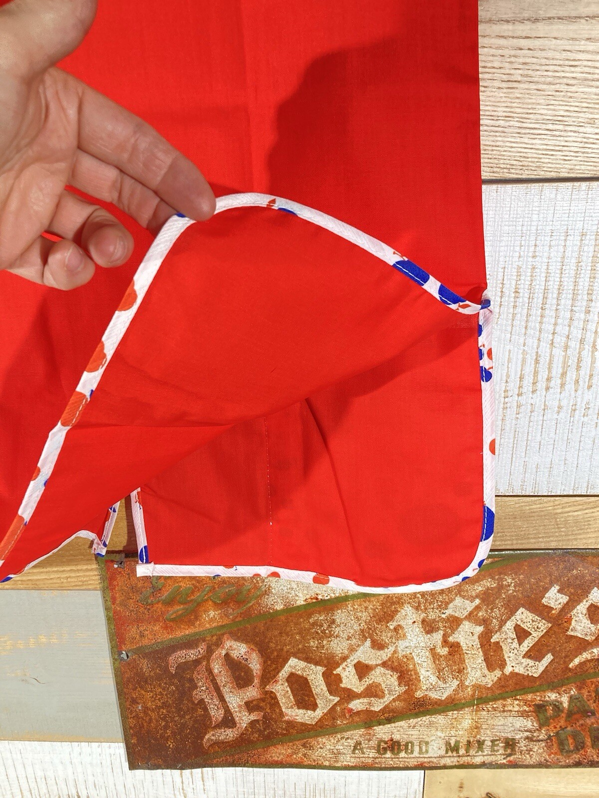 Vintage 60s 70s DEADSTOCK Apple Kitchen Smock Apron Zip Up Baking Wear NOS RED M