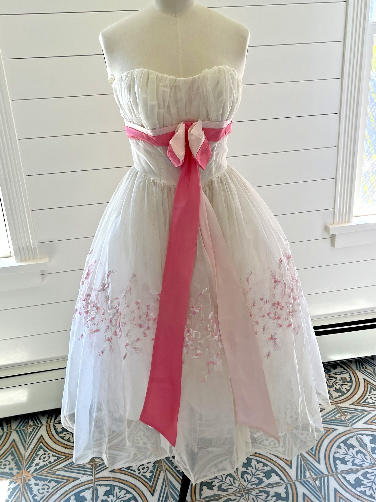 Vintage 1950s / 60s White Tulle Party Dress | Fairycore Prom Gown | Tea Party XS
