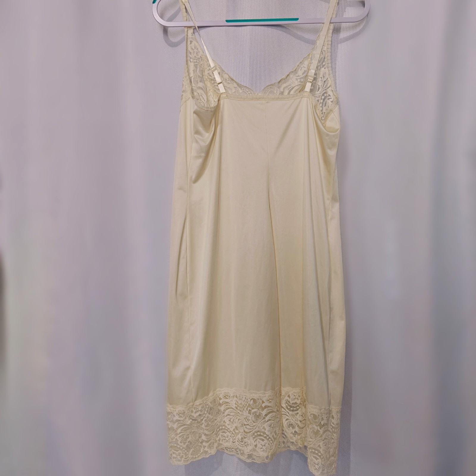 Vintage Lace Slip Dress Vanity Fair 36 Nylon Ivory Nude Floral Sheer Lingerie