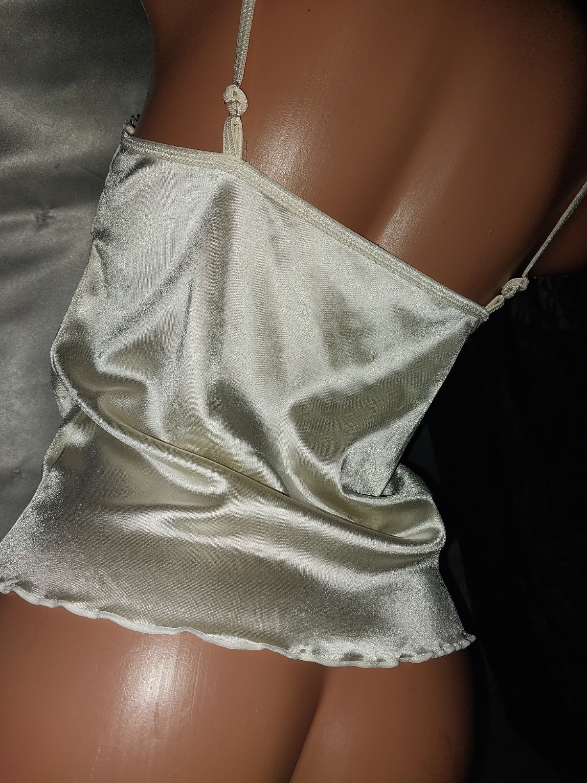 VTG SATIN SHINY SECOND SKIN LIQUID LACE CAMI TOP NYLON SPANDEX S/M 40