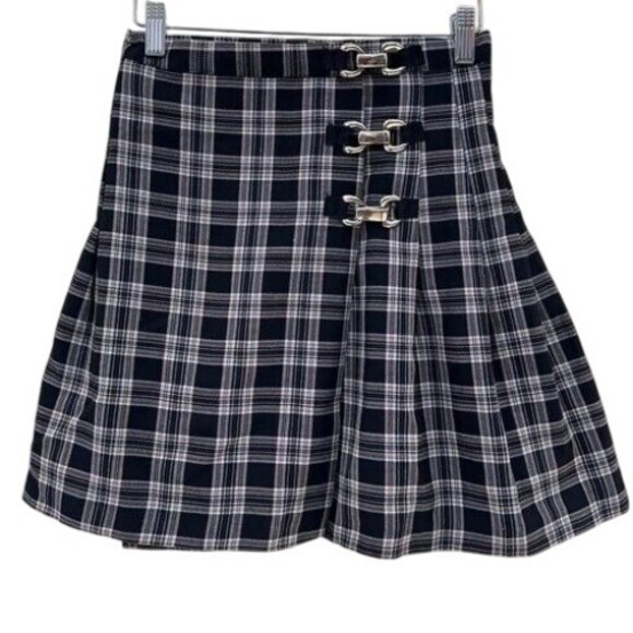 Street Code Plaid Pleated Mini Skirt Buckle Detail Black Academia Style