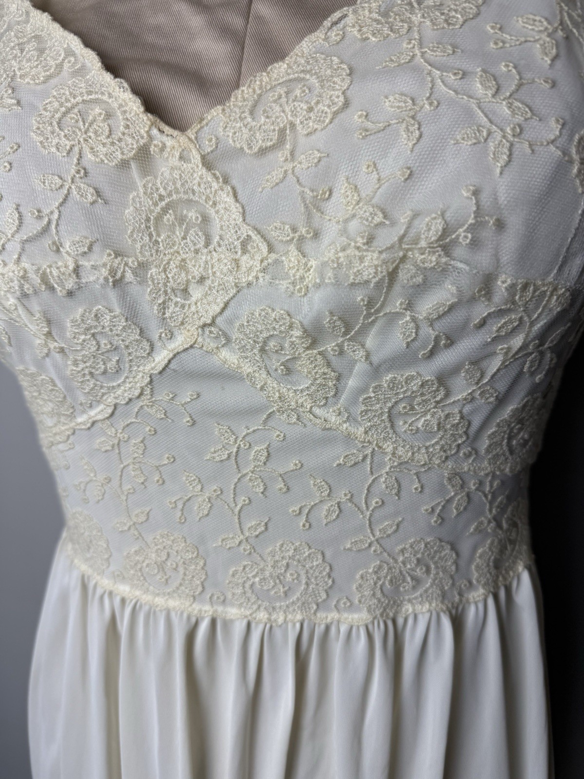 Vintage Carters Slip 34 Ivory Floral Lace Bridal Boudoir Dress