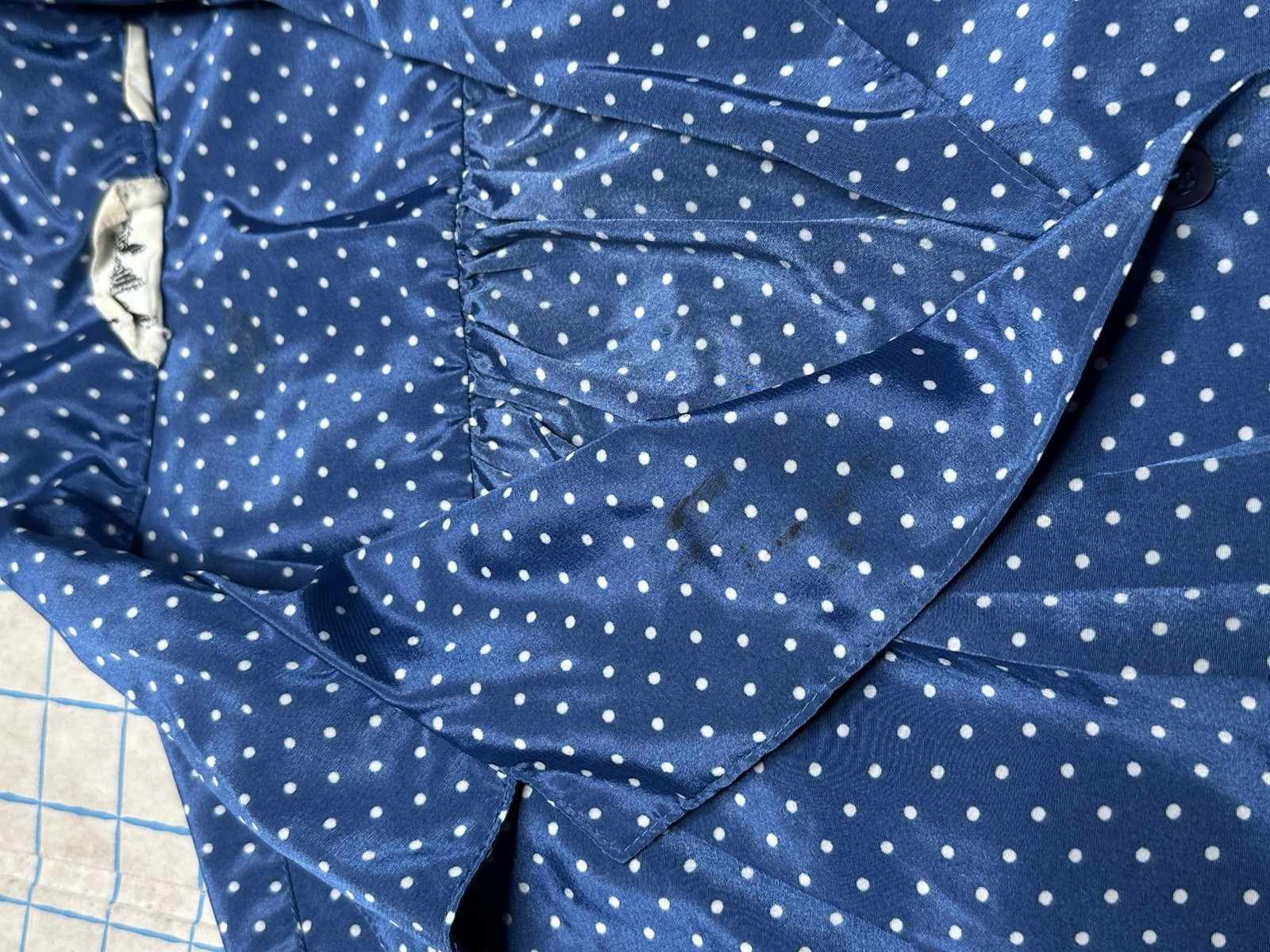 Vintage Lady Manhattan 70s Polka Dot White Blue Button Up Collared Blouse Pin Up