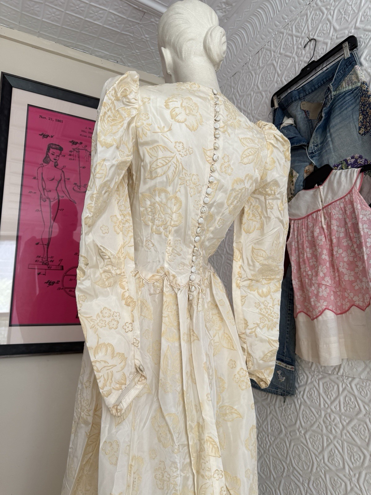 Vintage 1930s wedding gown puff sleeve flocked floral ivory dress-antique bridal