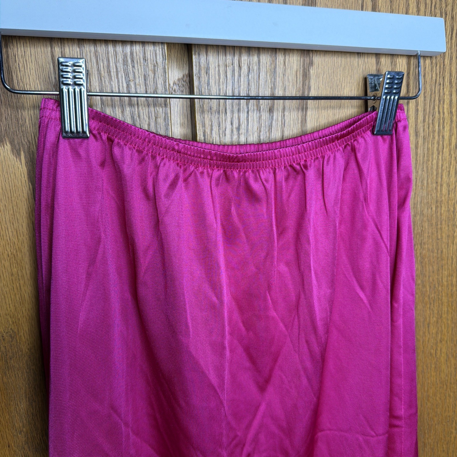 Vintage Vanity Fair Nylon Raspberry Bright Pink Half Slip Satin Lace Small 24”