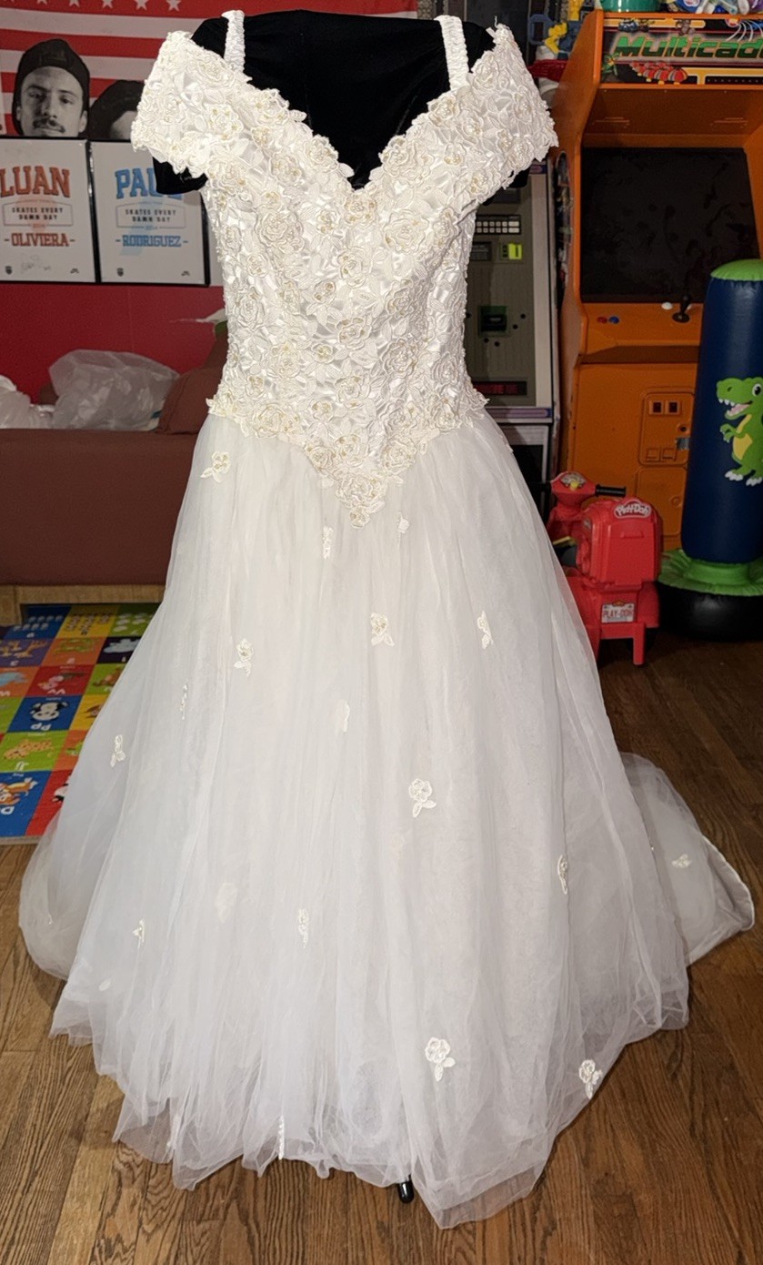 Vintage MORILEE Wedding Dress Size 14 Beaded Lace & Tulle- Long Train EXC