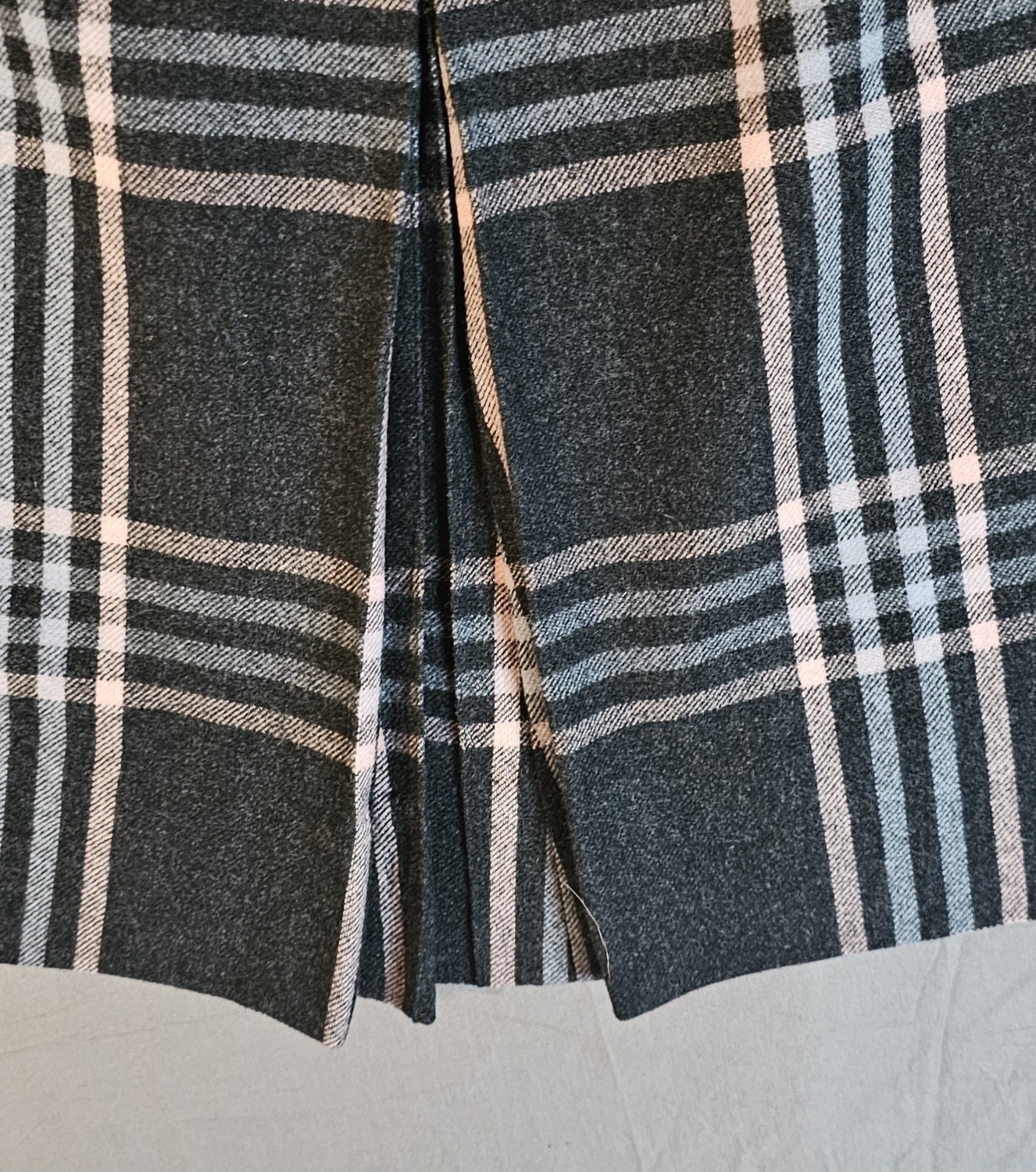 Dereta London 1960s, Pencil Skirt Size 14, Grey W Blue And Pink.plaid VINTAGE.