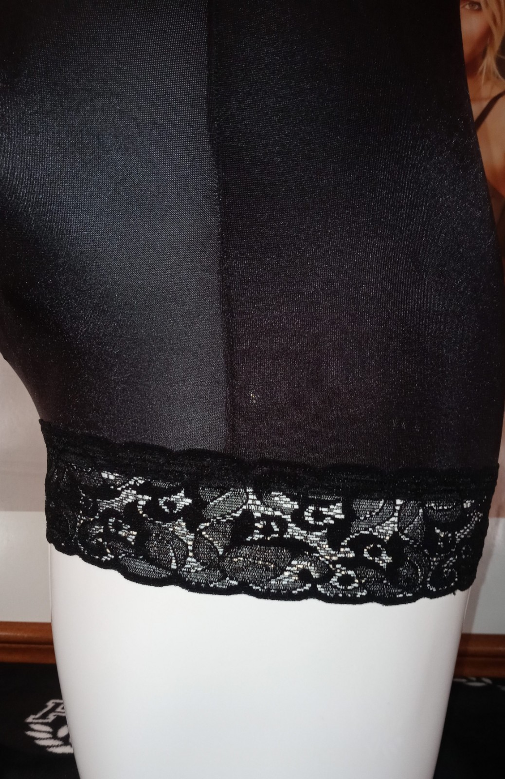 Vtg Second Skin Nylon hanes her way Black Lace Half Slip Shaper size L