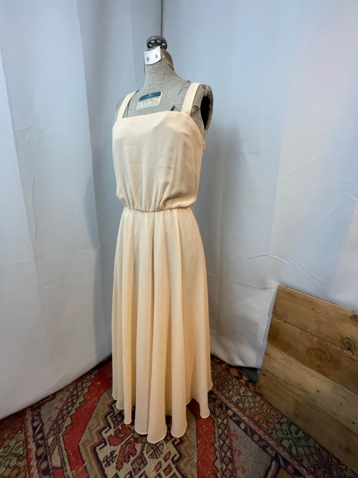 Chiffon Pinup Dress Peach Satin 1980s does 1950s Ursula of Switzerland M