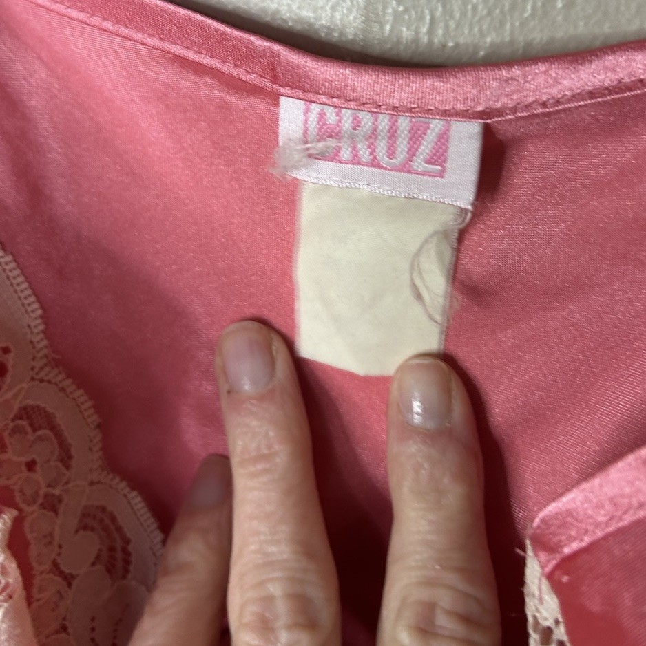 Vntge Peach pink Satin Lace Chemise Slip Nightgown Y2K Lingerie Women’s M/L Cruz
