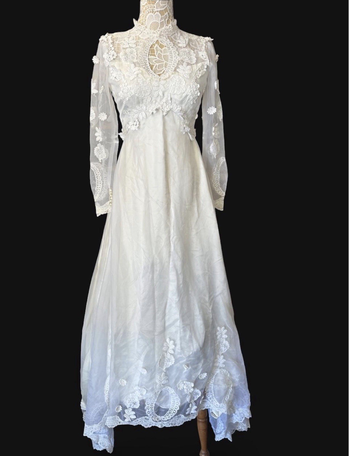 Vintage Wedding Dress With Train