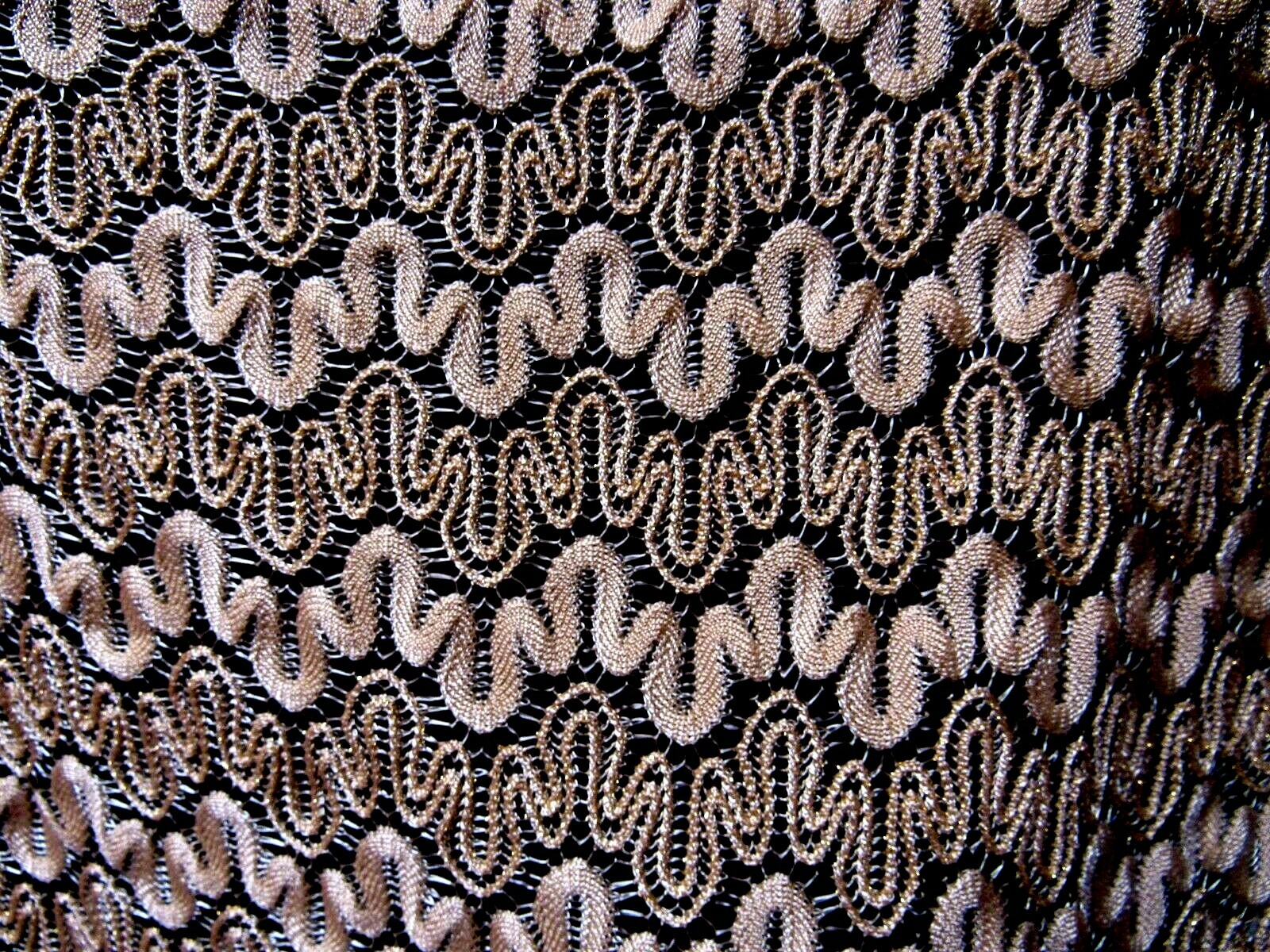 VTG BYER Stretch Knit Tank Top Empire Waist Sleeveless Open Lace Lined Gold M EU