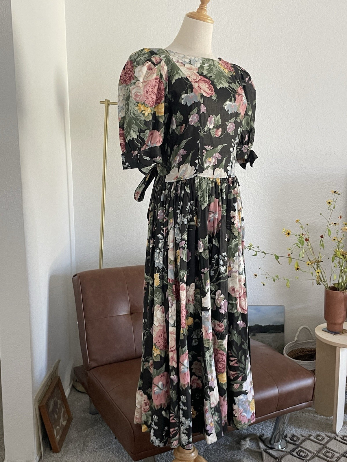 Vintage 1980s EXPO Romantic Cottagecore Victorian Puffy Sleeves Floral Dress