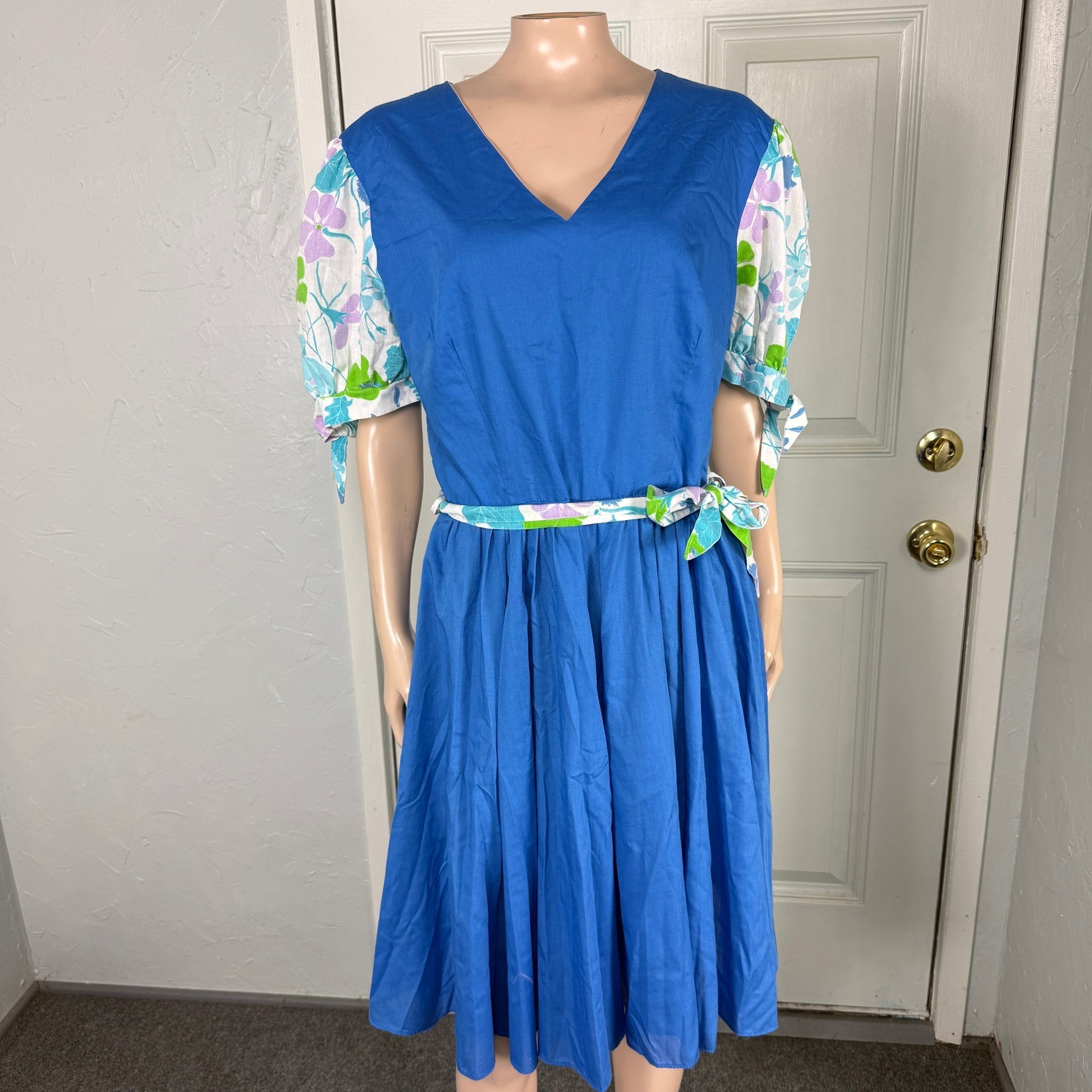 Vintage 60s 70s Women’s Dress Cotton Floral Tie Square Dance Party BB18