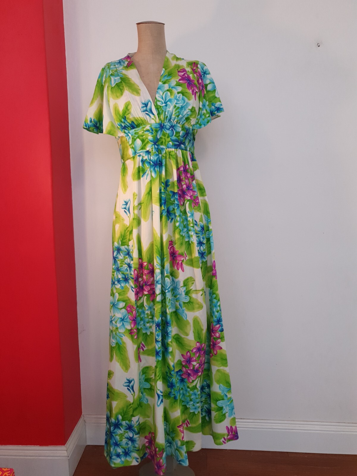 VINTAGE 1960s or 1970s Ethnics Honolulu Hawaii Maxi Dress XS-S Fits AU 8 RARITY