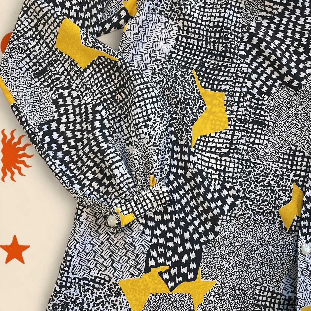 Vintage 80s Women’s Blouse Colorful Black White Yellow Mix Print Secretary Retro