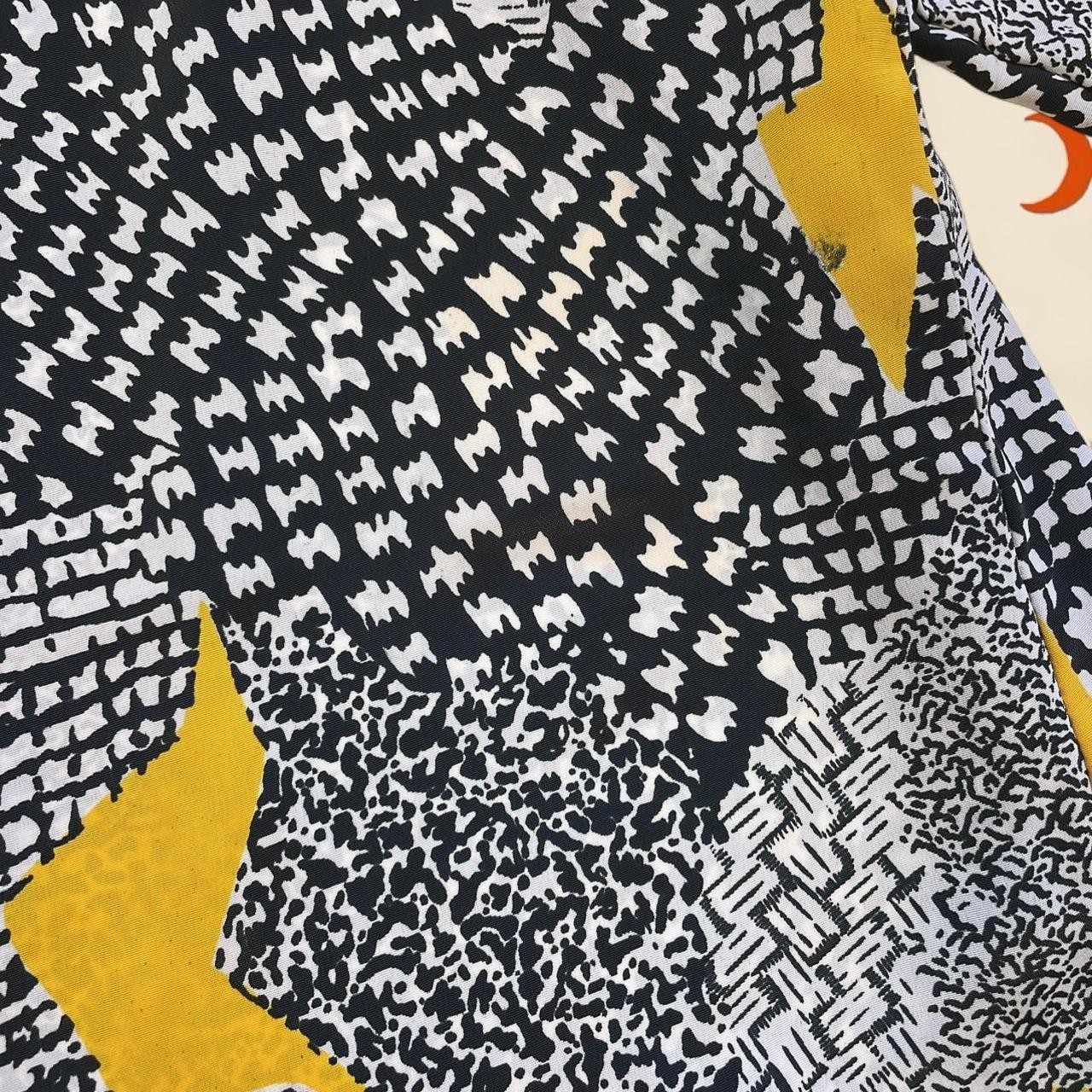 Vintage 80s Women’s Blouse Colorful Black White Yellow Mix Print Secretary Retro