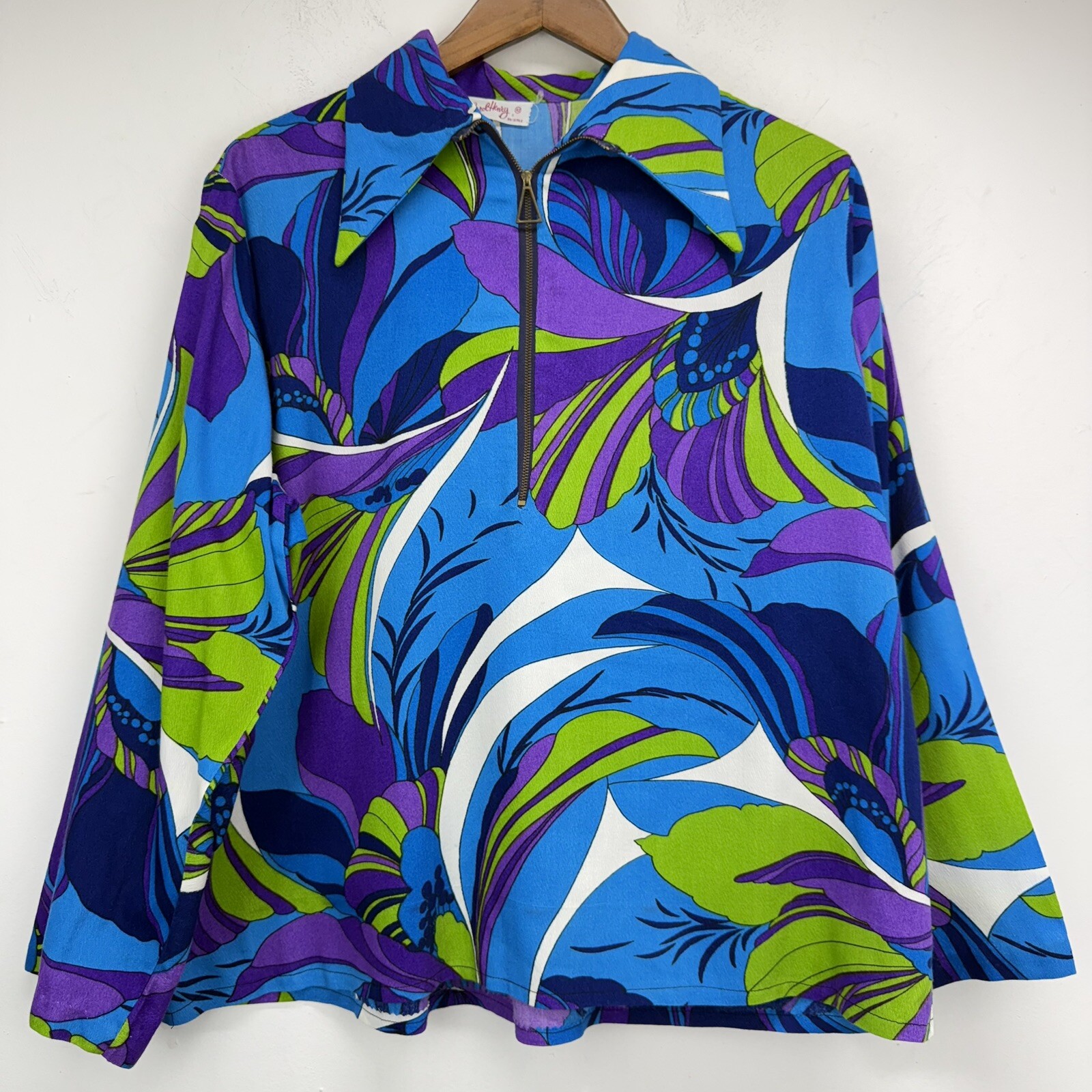 Vintage 70s Carol Henry size 42 Women’s Blue Purple Green Floral Pullover Top