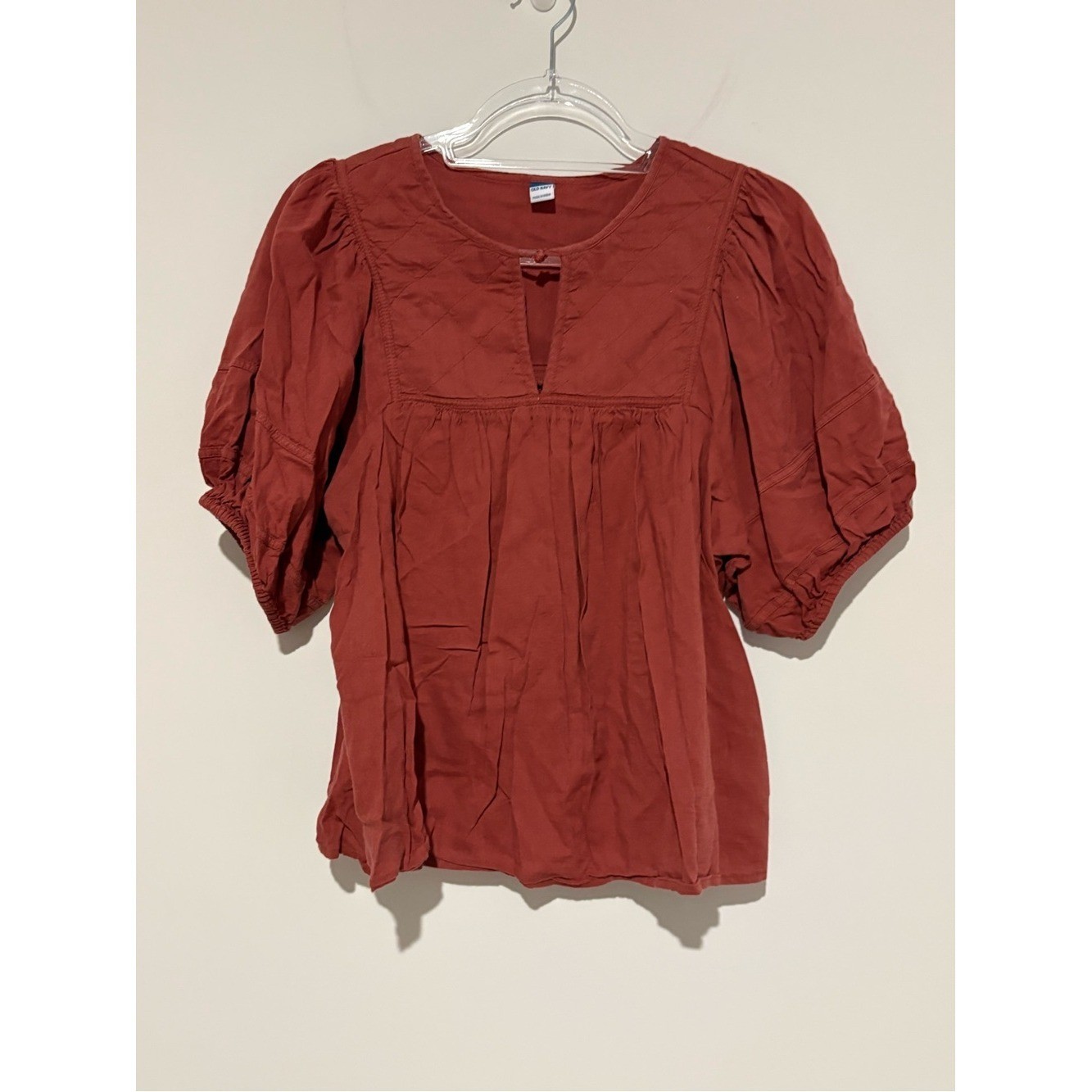 Old navy puff sleeve split neck quilted swing blouse rust orange size large