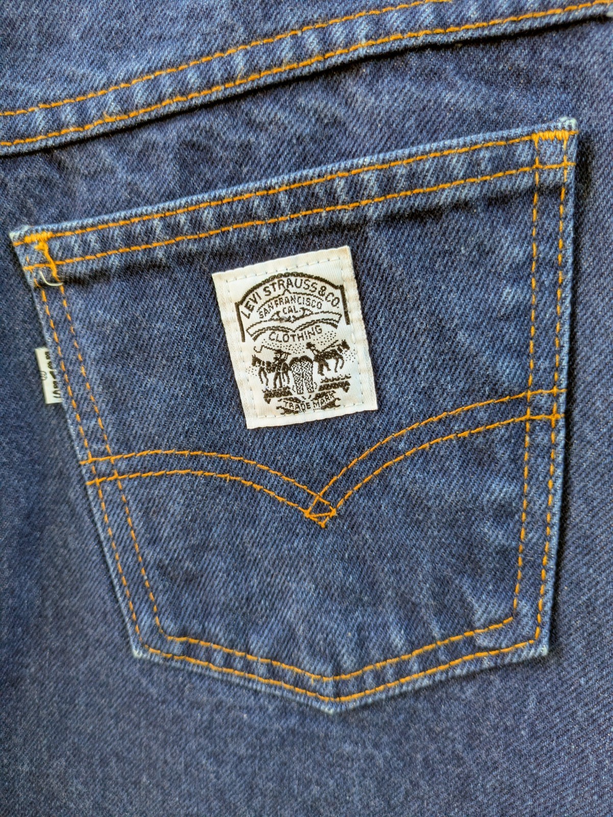 Vintage 1986 Levi’s White Label Dark Denim Skirt Made in USA 26” Waist