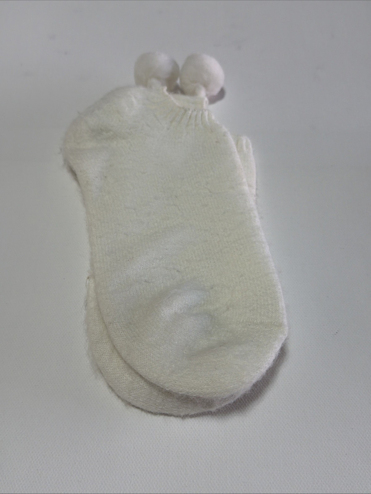 VTG Socks Women’s White Pom Pom 90s White Acrylic Blend Low Cut USA Made Ankle.