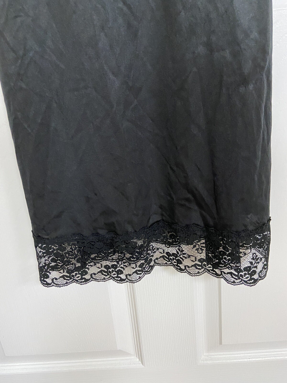 DAWN to DUSK BLACK SIZE 34 FULL SLIP STYLE 1875 Lacey Sexy Vintage