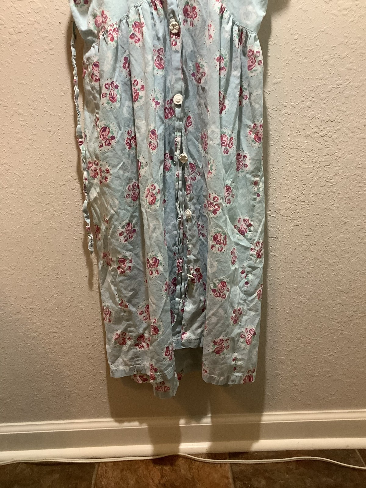 Vintage Blue Apron Dress with Roses Handmade Pockets Buttons Sweetheart – Large