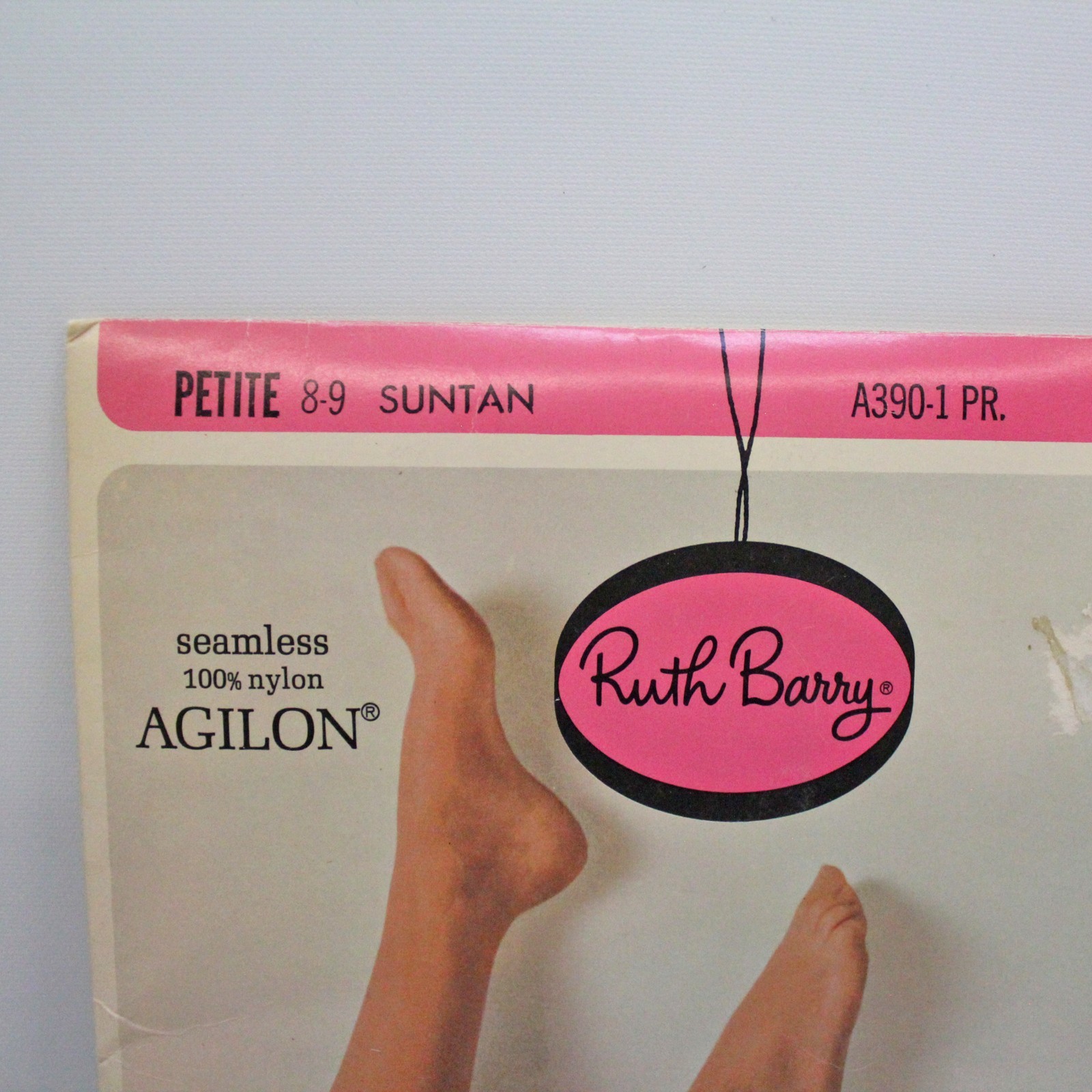 Vintage Seamless Sheer Agilon Nylon Stockings / Ruth Barry / Suntan / 8-9 Petite