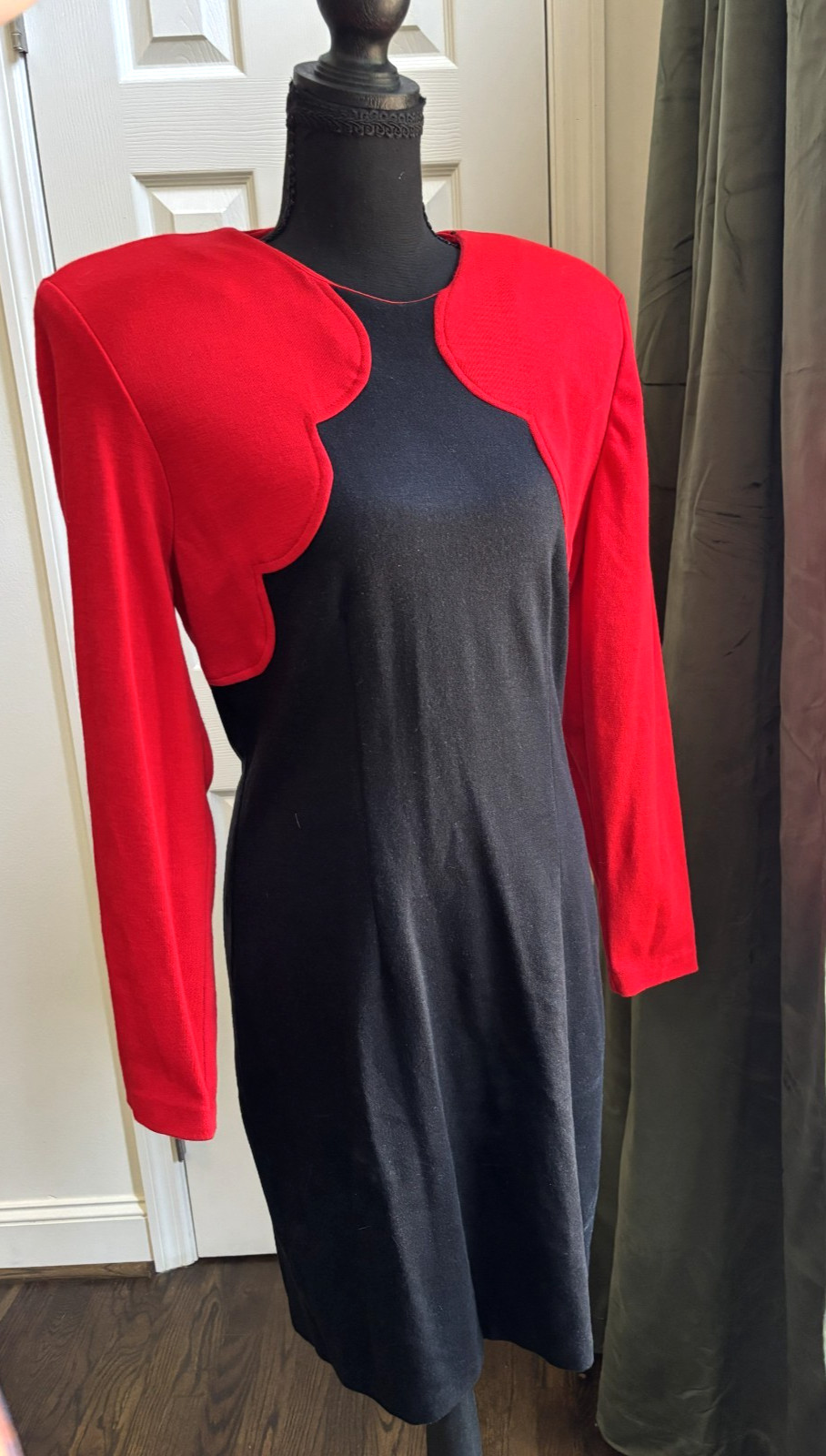 80’s All That Jazz Red and Black Long Sleeve Shoulder Pad Dress Size 13/14