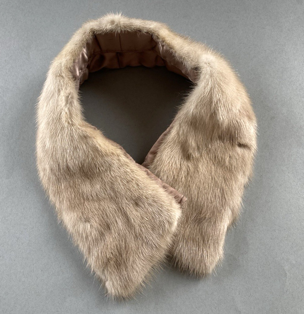 Vintage Light Champagne Blonde Mink Fur Stole Scarf Collar Wrap 24″ L Beautiful