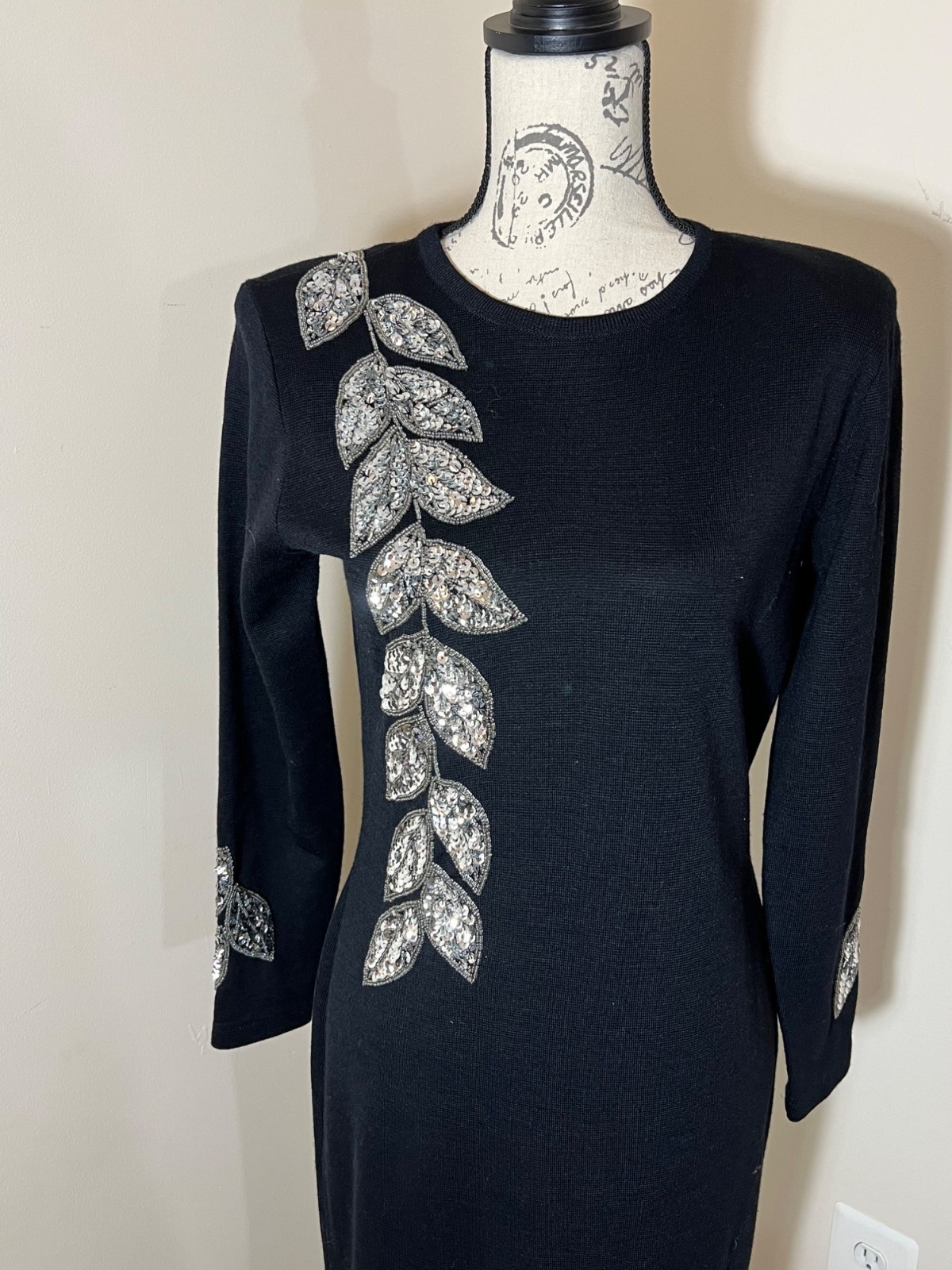 Vintage Outlander Black Sweater Dress Silver Sequin Long Sleeve Sheath Midi PS