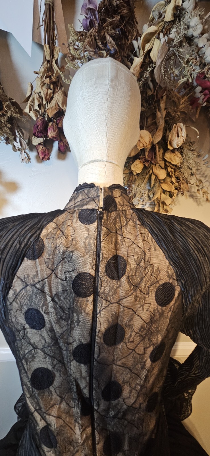 Vintage 1980s Black Saks Fifth Ave High Low „Dynasty” Style Formal Ball Gown As