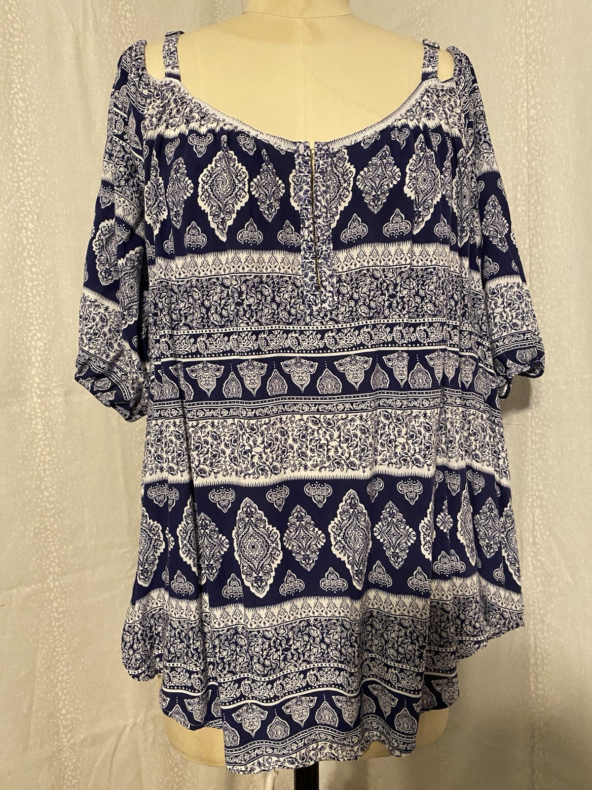 Women’s Rayon Bohemian Tunic Sz2 in blue & white w/open shoulder 3/4 sleeve