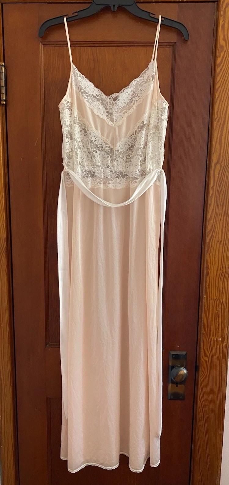 Rare VTG 70s Victorias Secret union made peach ivory lace slip dress Nightgown M
