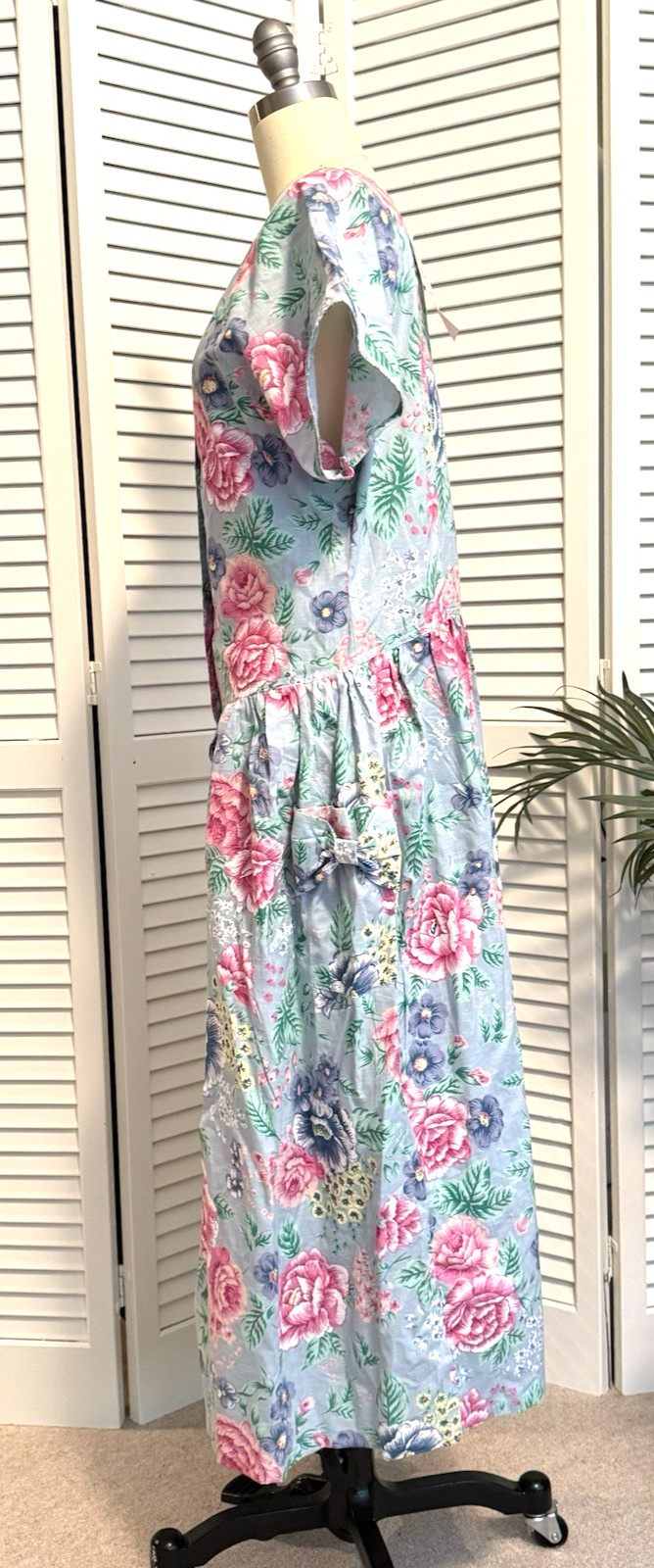 NWT Vintage 1980’s Lindsey Blake Size M Blue Floral Day Garden Party Tea Dress