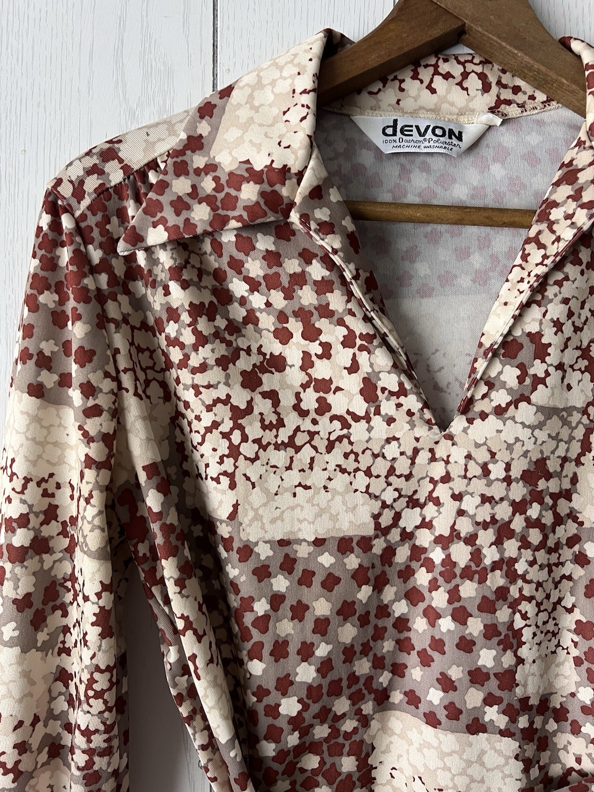1970s Devon Disco Blouse Geometric Floral Dagger Collar Belted Neutral AOP
