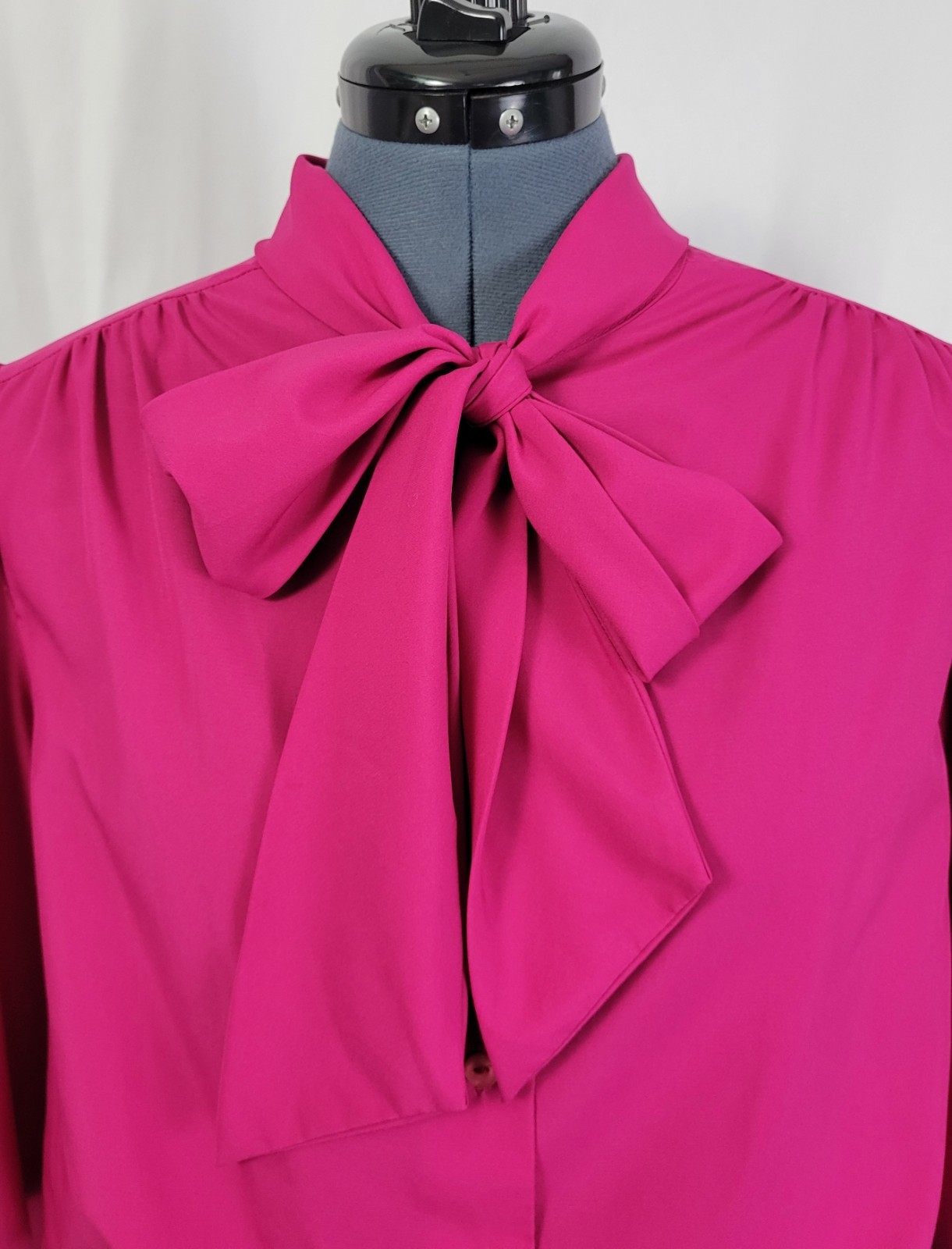 Vintage Judy Bond Magenta Button Down Blouse w Tie Collar Size 18