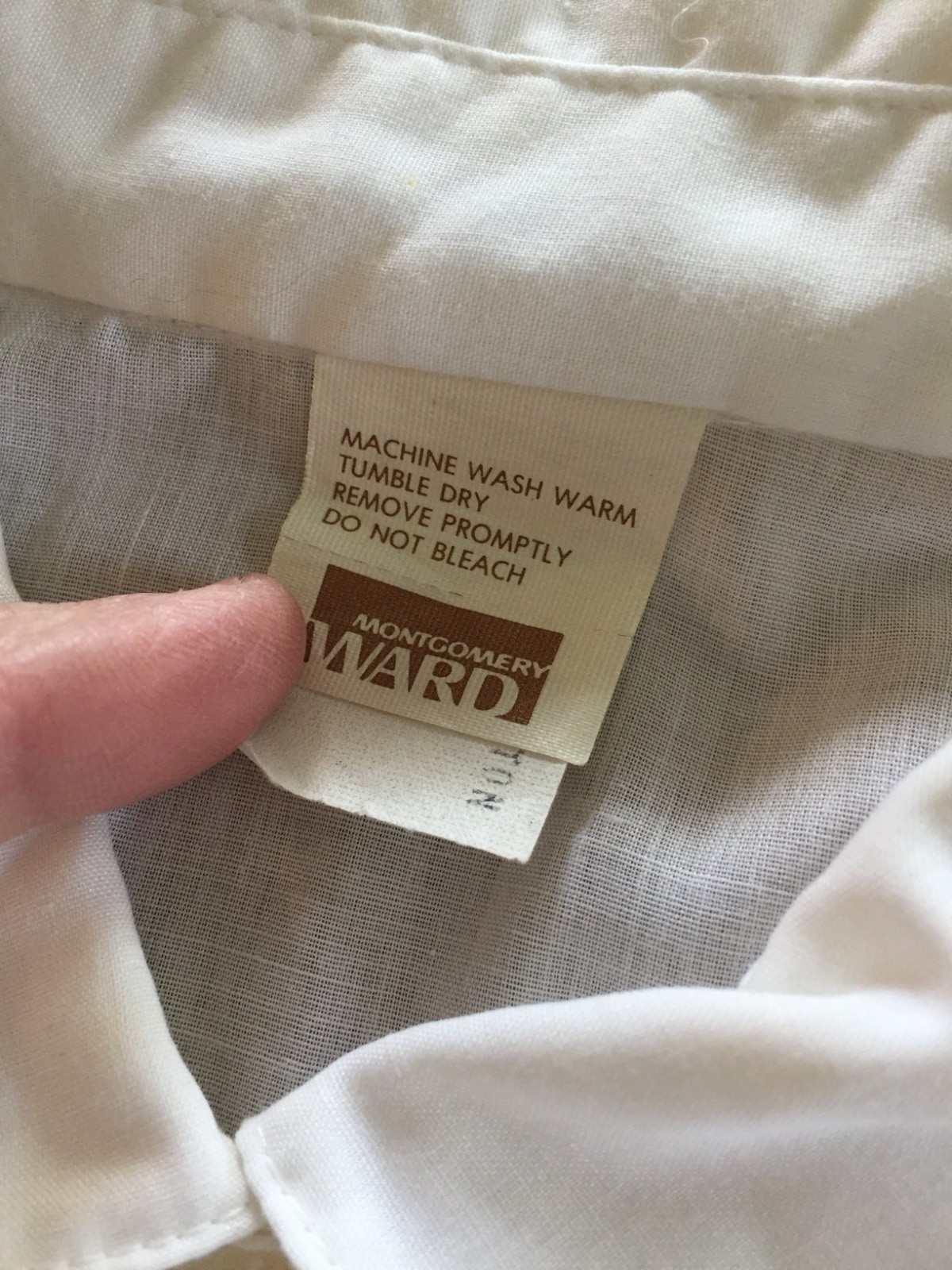 VTG Women’s Blouse Top,Montgomery Ward,White Embroidery,SZ 16,Polyester/Cotton,Z