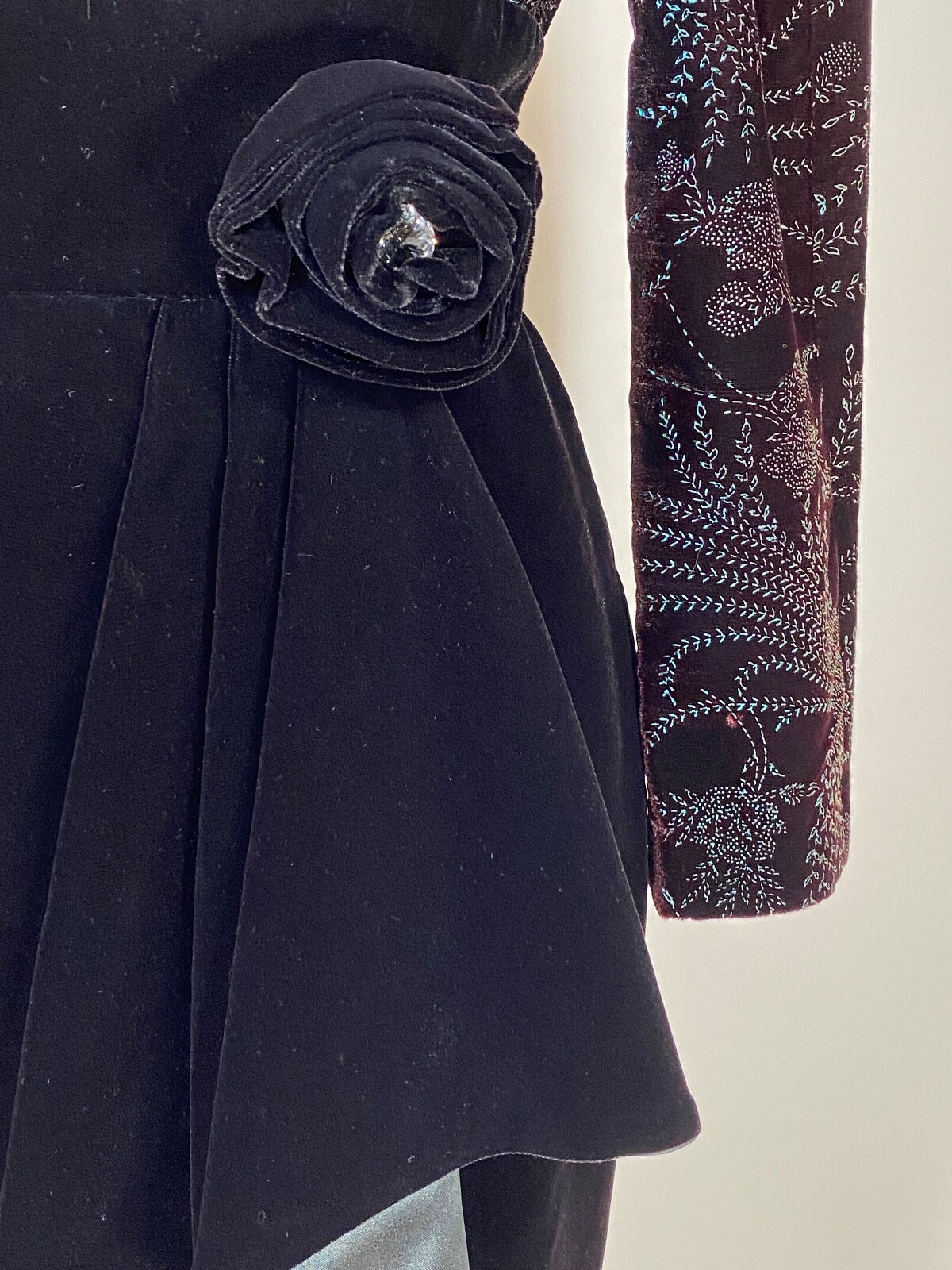 Vintage late 1980’s-90’s little black velvet cocktail dress w/fabric rose detail