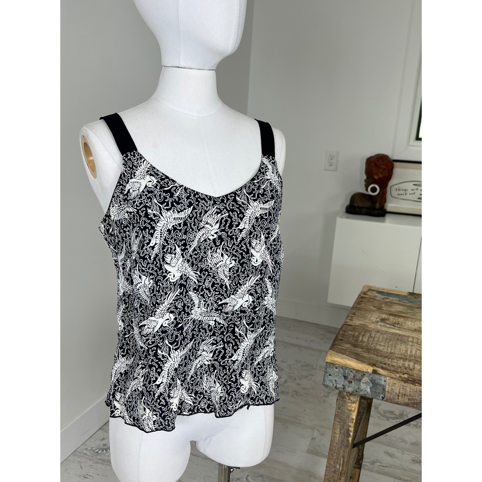 Vintage Lindo Loco Bird Print Sleeveless Women’s Blouse