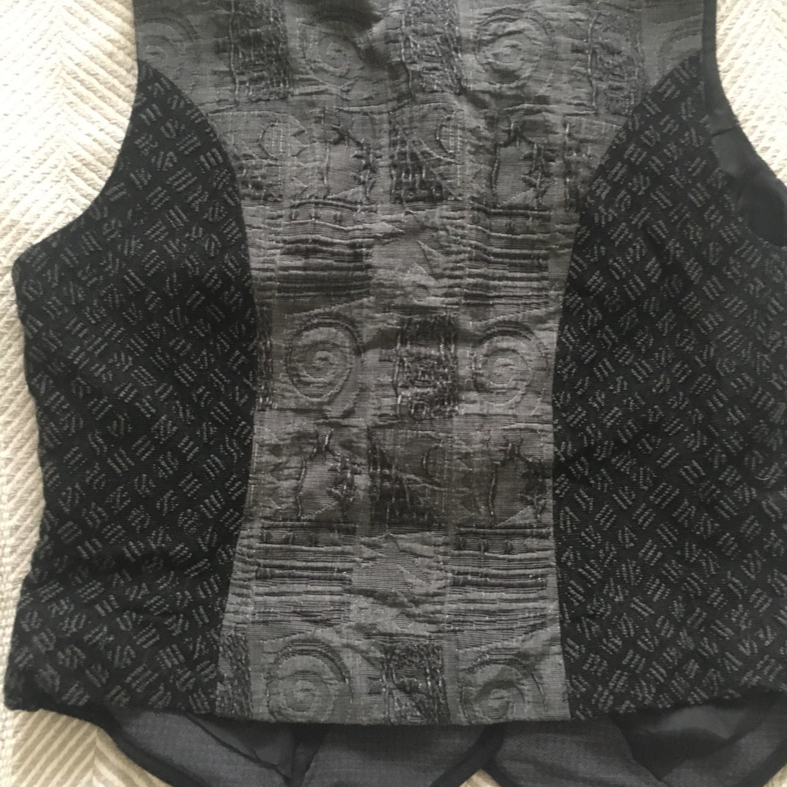 Vest Canvasbacks Lutton and Horsfield Silk Blend Black and Grey Size 6