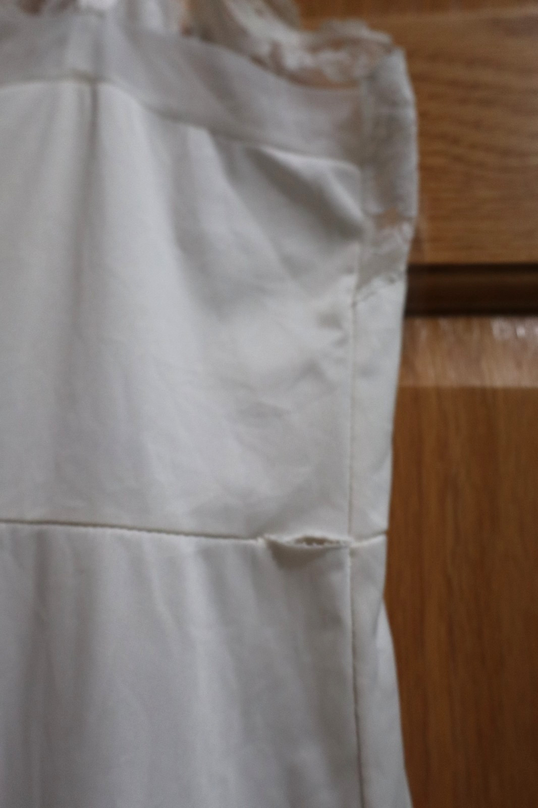 VTG 70s Stoneswear World Of Fashion Size 36 Cream/Off-White 100% Nylon Full Slip