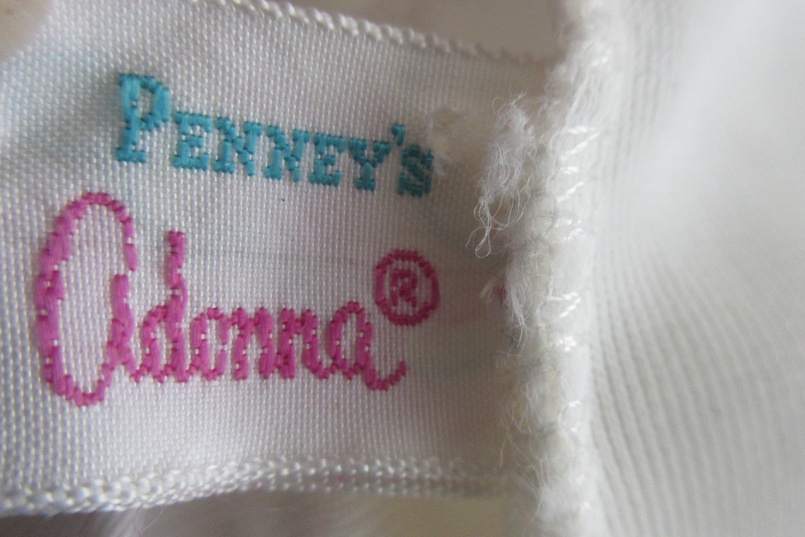 PENNEY’S ADONNA WHITE satiny nylon modesty panel LACY full slip sz 42 USA