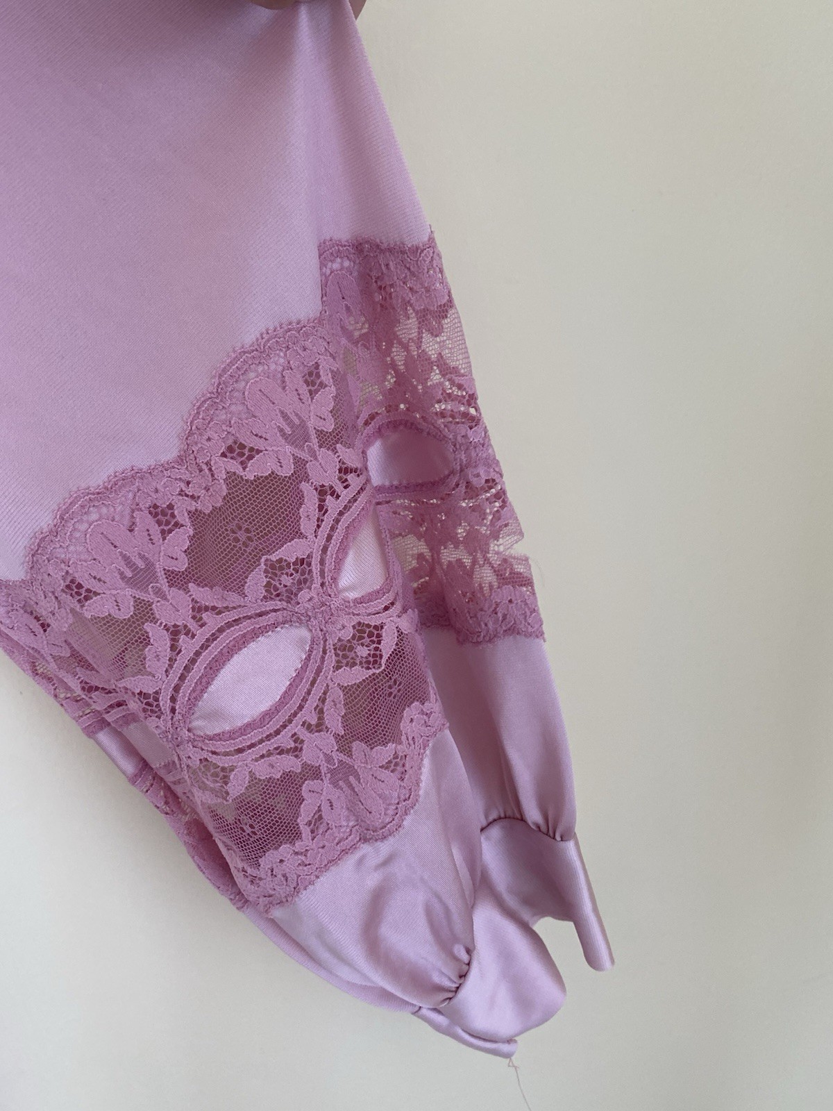 VTG Lily Of France Pink Nylon Robe Lace Accordion Pleating Necktie Large