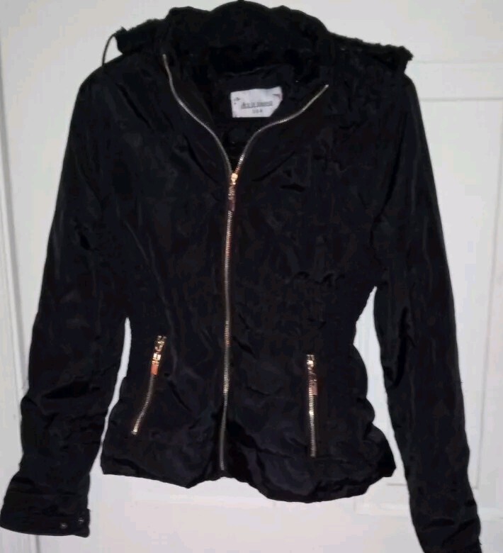 Beautiful Black Quilted Slim Fit Fleece Lined Jacket S/M FREE SHIPPING