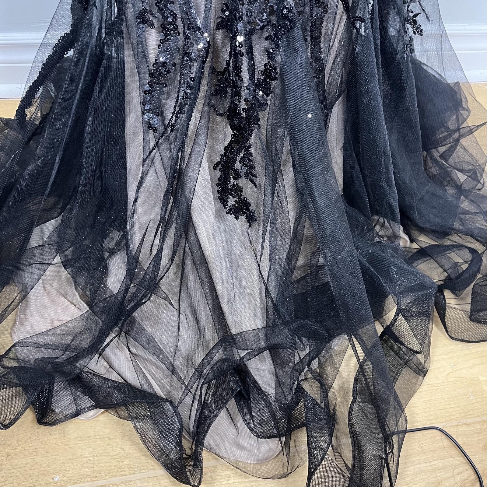 Vintage Dave & Johnny Black Nude Sequence Lace Mermaid Gown Black Size 3 Formal