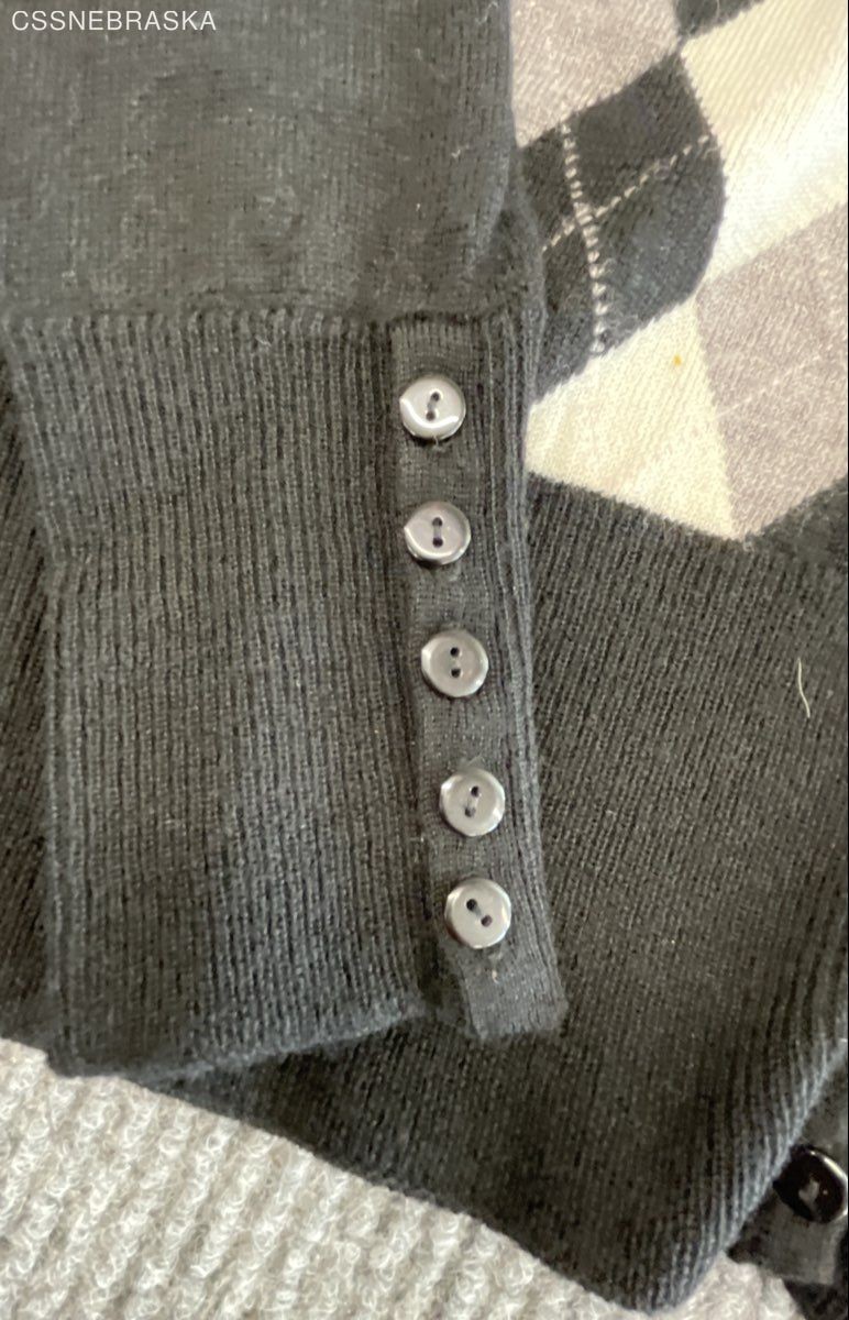 Tweeds Women’s Black Argyle Cardigan Sweater 100% Merino Wool Vintage 90s Sz M