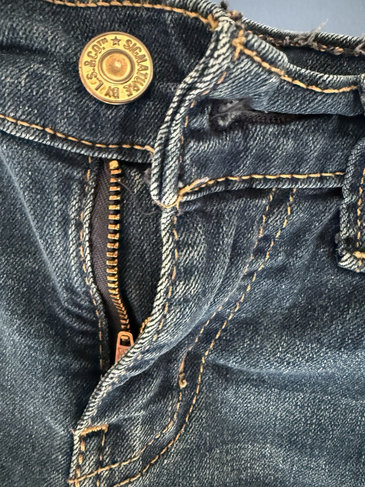 Signature by Levi Strauss & Co. Curvy Boot Cut Jean Misses Size 10