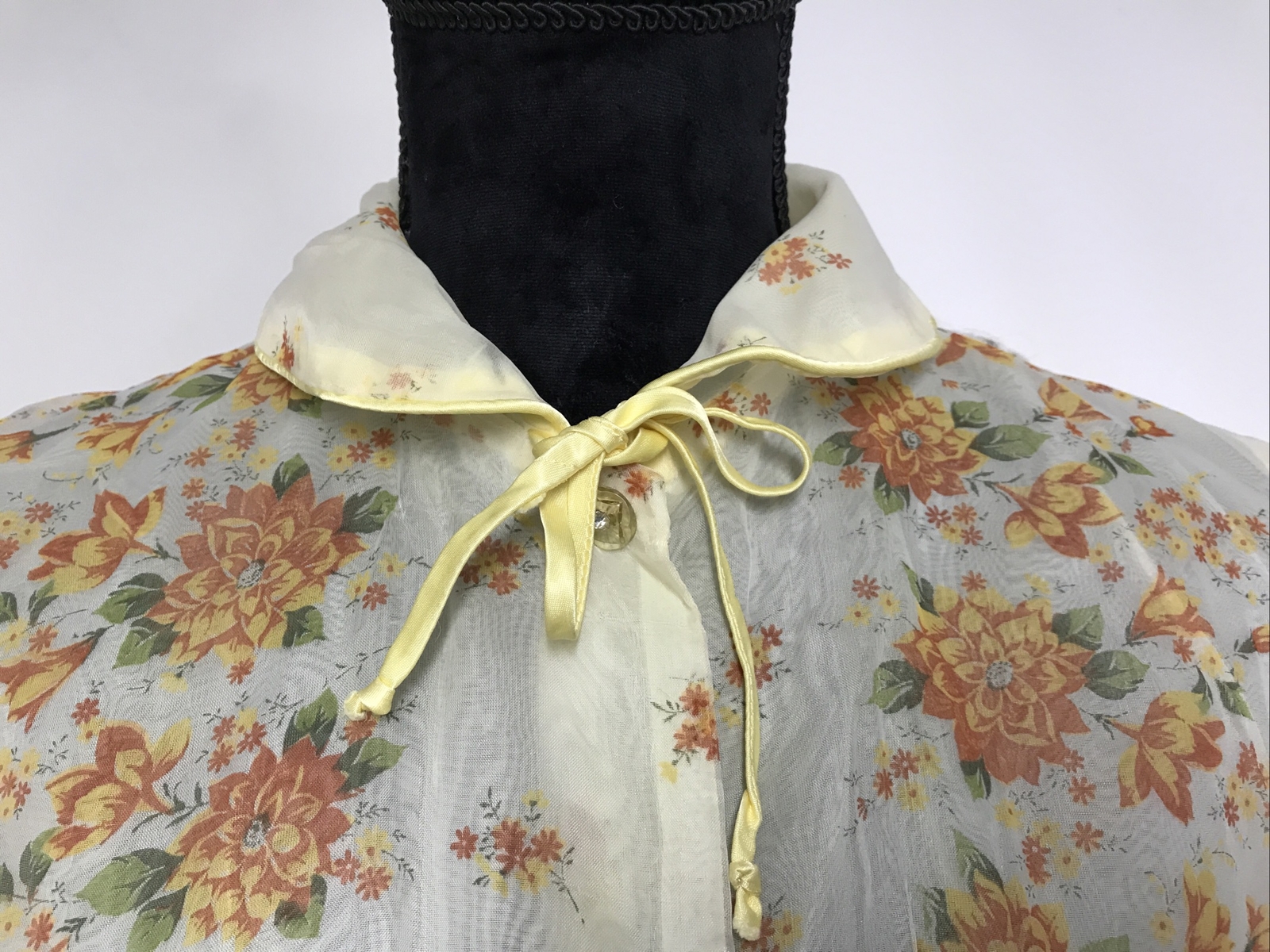 VTG 1950’s Robe double Nylon chiffon Dressing Gown Sz M Pre-Owned *Flaws